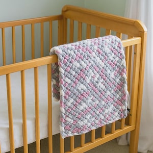 Handmade Alize Puffy Baby Blanket: Soft Micro Polyester, Custom Color