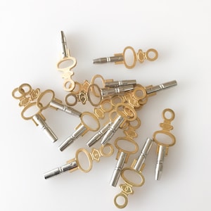 ONE Watch Key, New Metal Watch Key, Vintage Style, Pocket Watch Winding Key, Steampunk, Charm or Pendant, Numbered Qty 1