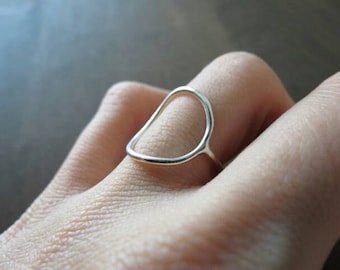 Circle Ring // Sterling Silver Ring, Open Circle Ring, Large Circle Ring, Minimalist Ring, Geometric Ring, Silver Circle Ring, Gift for Her