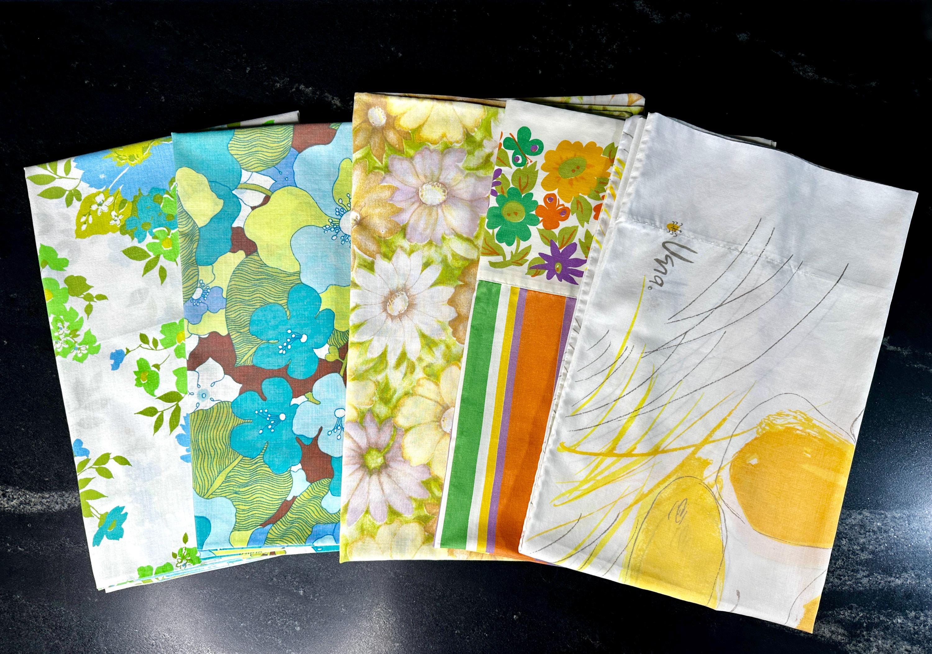 Vintage standard pillowcases, percale, retro linens, craft quilt fabric made in USA, flower power, crazy daisy, MCM mod home, gift for Mom