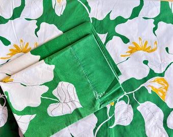 Vera Neumann 2 standard pillowcases and twin flat, huge white flowers, green background, remix bedding, retro linens, crafts fabric.
