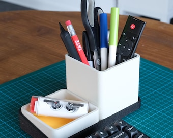 Desk Organiser 3-in-1 with pen pot sticky note storage and tray