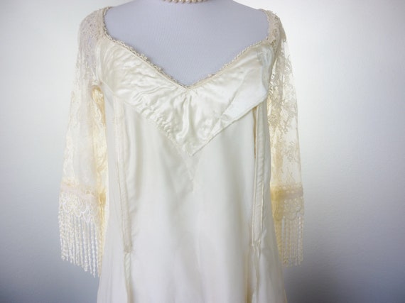 Vintage Tassle Lace Wedding Dress Sheer Lace Seev… - image 6