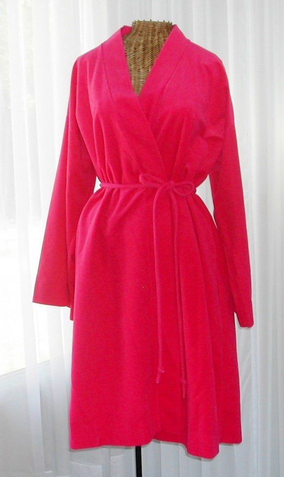 60s Vassarette Plush Robe Bell Sleeves Hot Pink 19