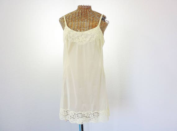 Vanity Fair Yellow Mini Lingerie NOS Unworn Size … - image 2