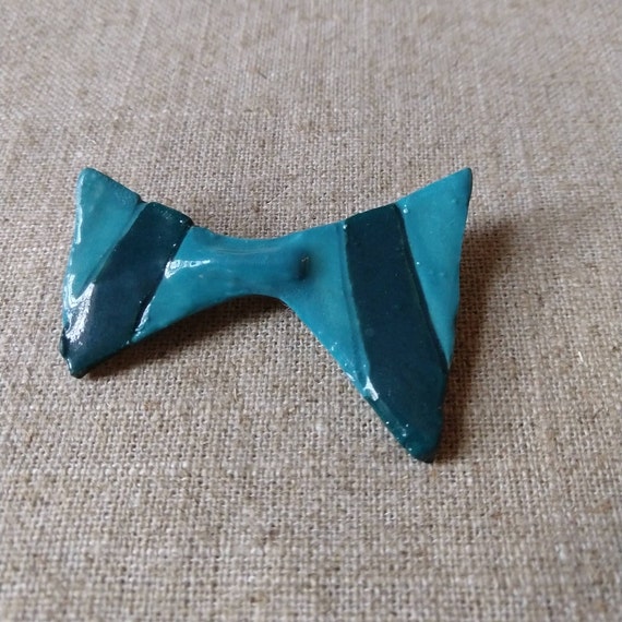 Weird Funky Bow Tie Pin 1980s Vintage Ceramic Bow… - image 2