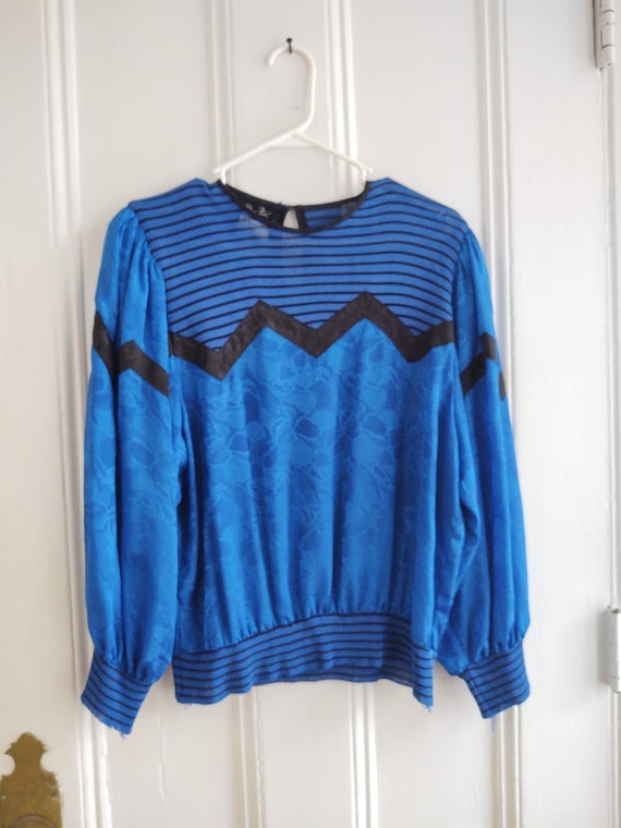 Jacquard and Knit Blue Black Chevron Soft and Flow