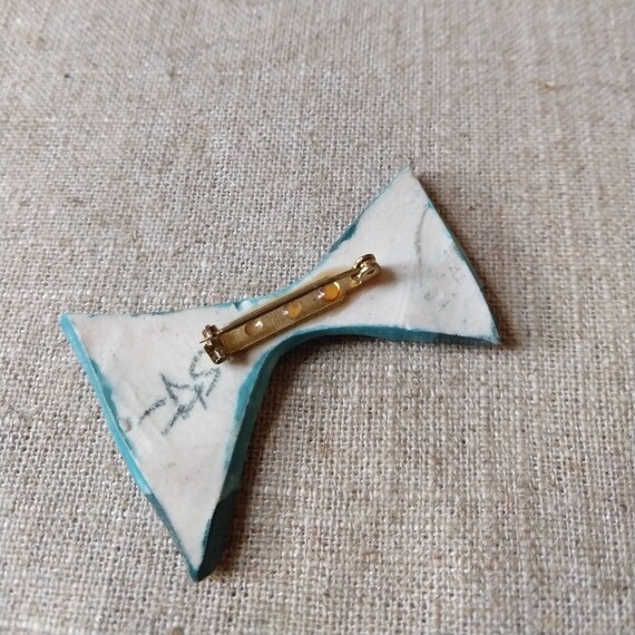 Weird Funky Bow Tie Pin 1980s Vintage Ceramic Bow… - image 6