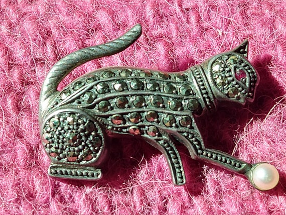 Vintage Marcasite Pave Kitty Cat with Pink Garnet… - image 1