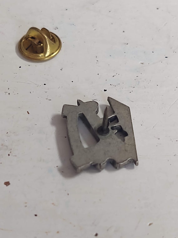 Tiny Smithsonian Plane Pin - image 4