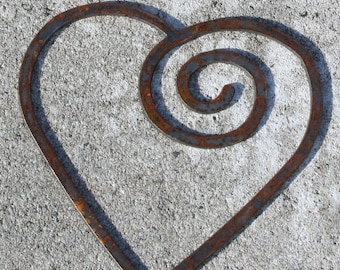 Corazón de acero en espiral, corazón de metal reciclado personalizado, corazón de hierro, decoración del hogar