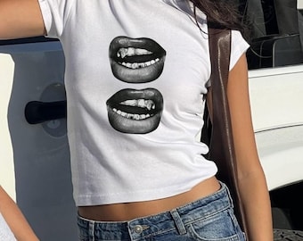 Double Lips Graphic Crop Top: Y2K Retro Streetwear Tee