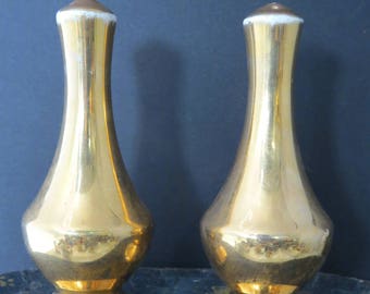 Vintage GOLD Salt Pepper Shakers Porcelain 22 KT Gold Warranted