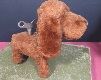 Vintage Wind Up Toy Dog Cocker Spaniel Original Key Walks Slowly Fuzzy Fur