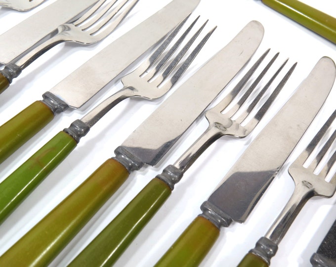 Green Bakelite Flatware Silverware Set 13 Pieces 7 Knives Etsy