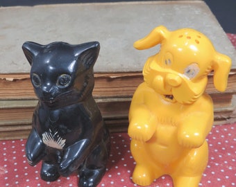 Dog and Cat Salt Pepper Shakers, Yellow, Black Plastic, Kitschy Retro Kitchen, Vintage