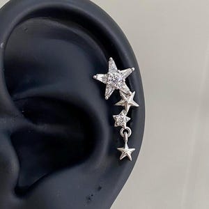 Brinco Hélice em Cascata Stardrop – Piercing de Cartilagem Multi-Estrela em Prata | Joias Góticas Celestiais Y2K