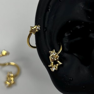 Boucle d'oreille conque constellation étoile dorée - Créole étoile CZ délicate pour piercing au cartilage, bijoux de manchette d'oreille céleste, boucle d'oreille cosmique non ternissement
