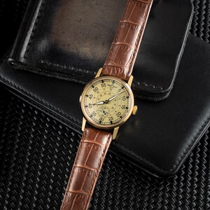 Reloj personalizado 3IM Aviation para hombre: estilo moderno inspirado en el diseño de la esfera de los años 80, reloj de pulsera de piloto, reloj grabado, regalo para él imagen 2