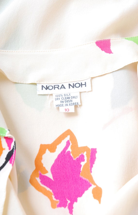 1970s Silk Nora Noh Tulip Hem Blouse - image 7