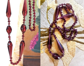 1920s Shimmering Grape Glass Beads
