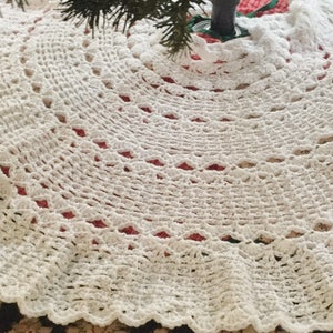 White crocheted Christmas tree skirt in 2 sizes