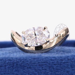 2 CT Oval engagement ring Wedding ring Solitaire ring Promise ring Anniversary gift for her Wedding jewelry Travel ring Simulated diamond MG