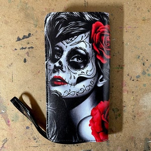 Cartera de mano para mujer / Duality V.II de Carissa Rose / Sugar Skull Girl Tattoo Art Flash Illustration Zipper Wallet Clutch