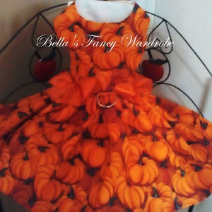 Halloween dog dress, orange dog dress, dog clothes, dog dress, dog dresses, dog costume, dog Halloween costume, Dog pumpkin dress