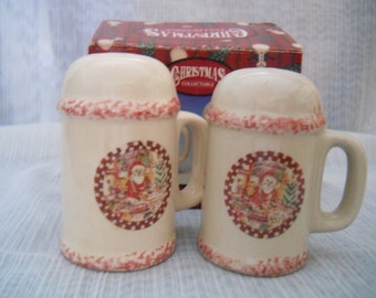 Christmas Mug Salt and Pepper Shakers - vintage, collectible, Holiday