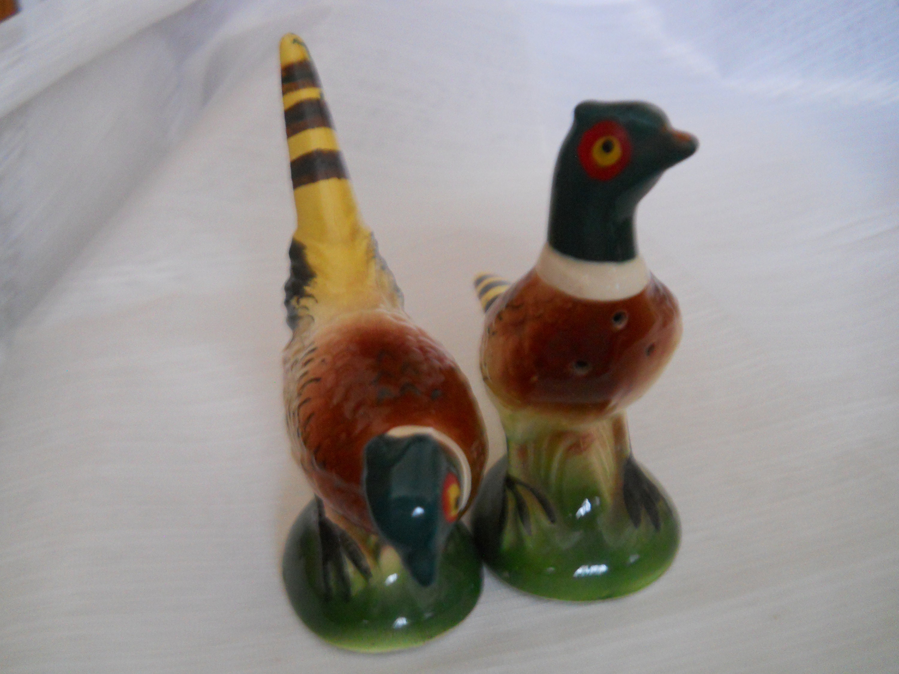Pheasant Salt and Pepper Shakers vintage, collectible, birds, Japan