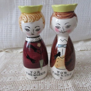Queen and King Salt and Pepper Shakers - vintage, collectible