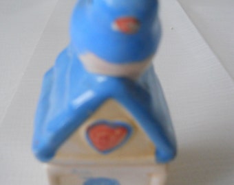 Bird and Birdhouse Salt and Pepper shakers - vintage, collectible, kitchen, serving, birds