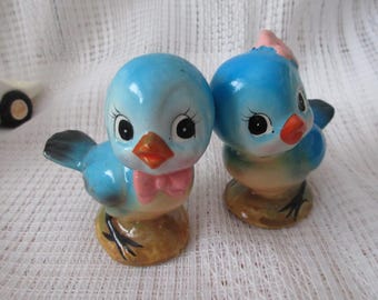 Bluebird Salt and Pepper Shakers -- vintage, collectible