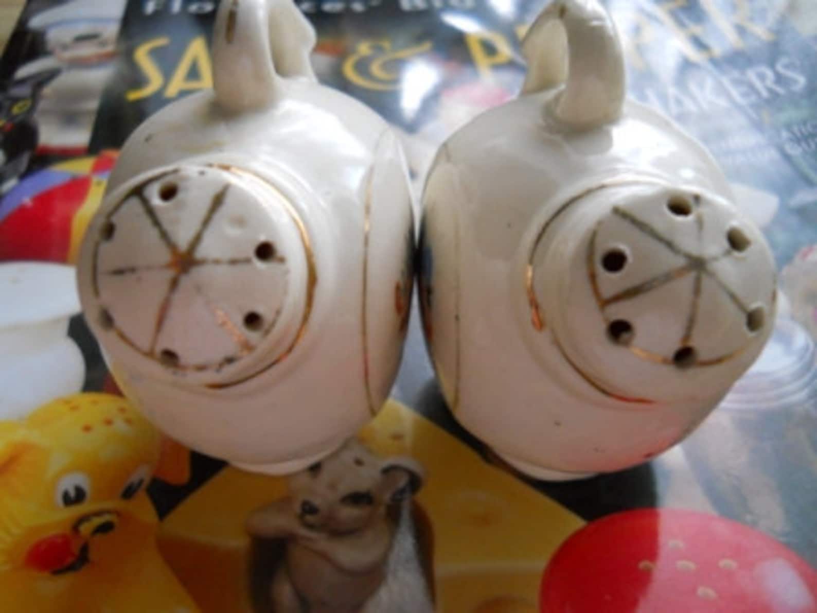 Vintage Teapot Salt and Pepper Shakers Etsy