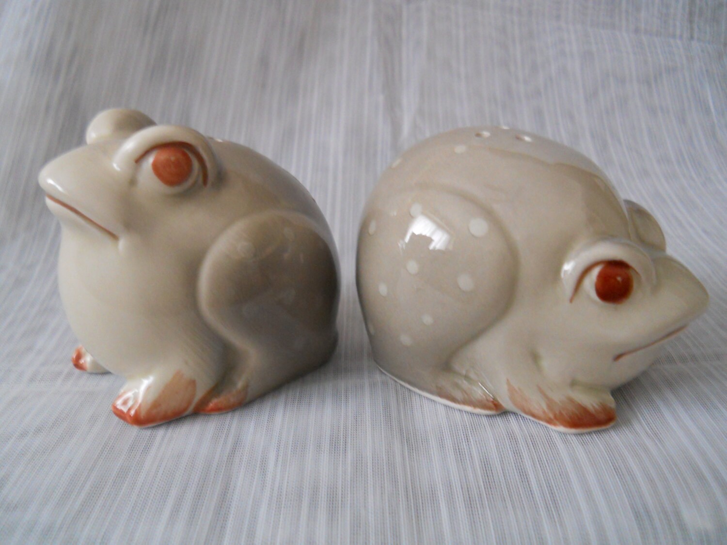 Fitz and Floyd Frog Salt and Pepper Shakers vintage, collectible, frogs, F and F