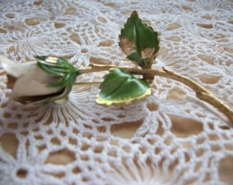 Vintage Rose Brooch - Collectible, Accessory