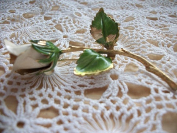 Vintage Rose Brooch - Collectible, Accessory
