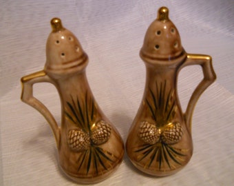 Pine cone Salt and Pepper Shakers - vintage, collectible, south dakota