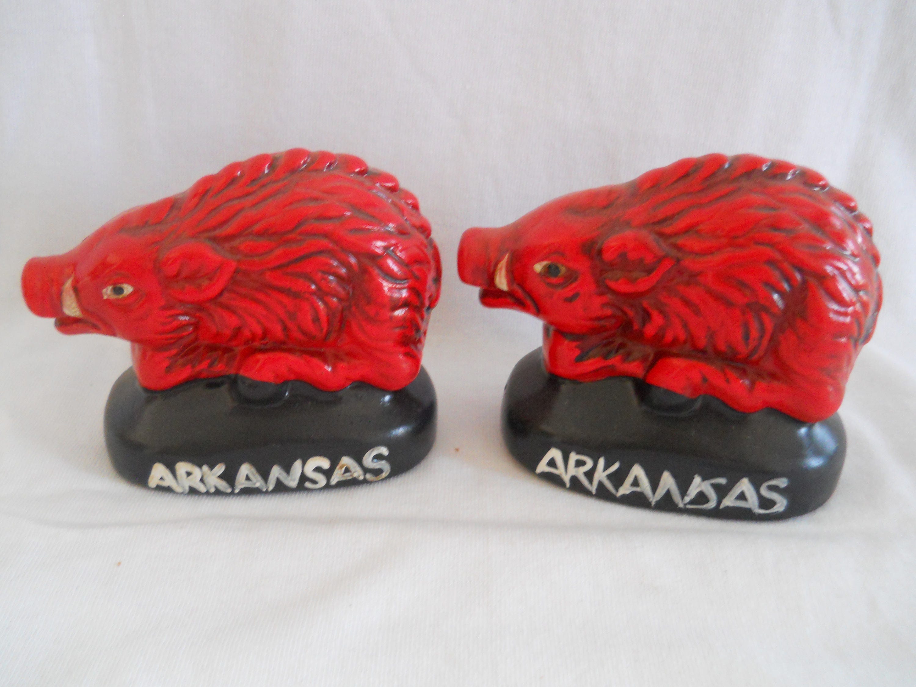Arkansas Razorbacks Salt and Pepper Shakers vintage, collectible