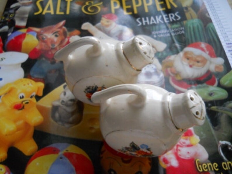Vintage Teapot Salt and Pepper Shakers Etsy