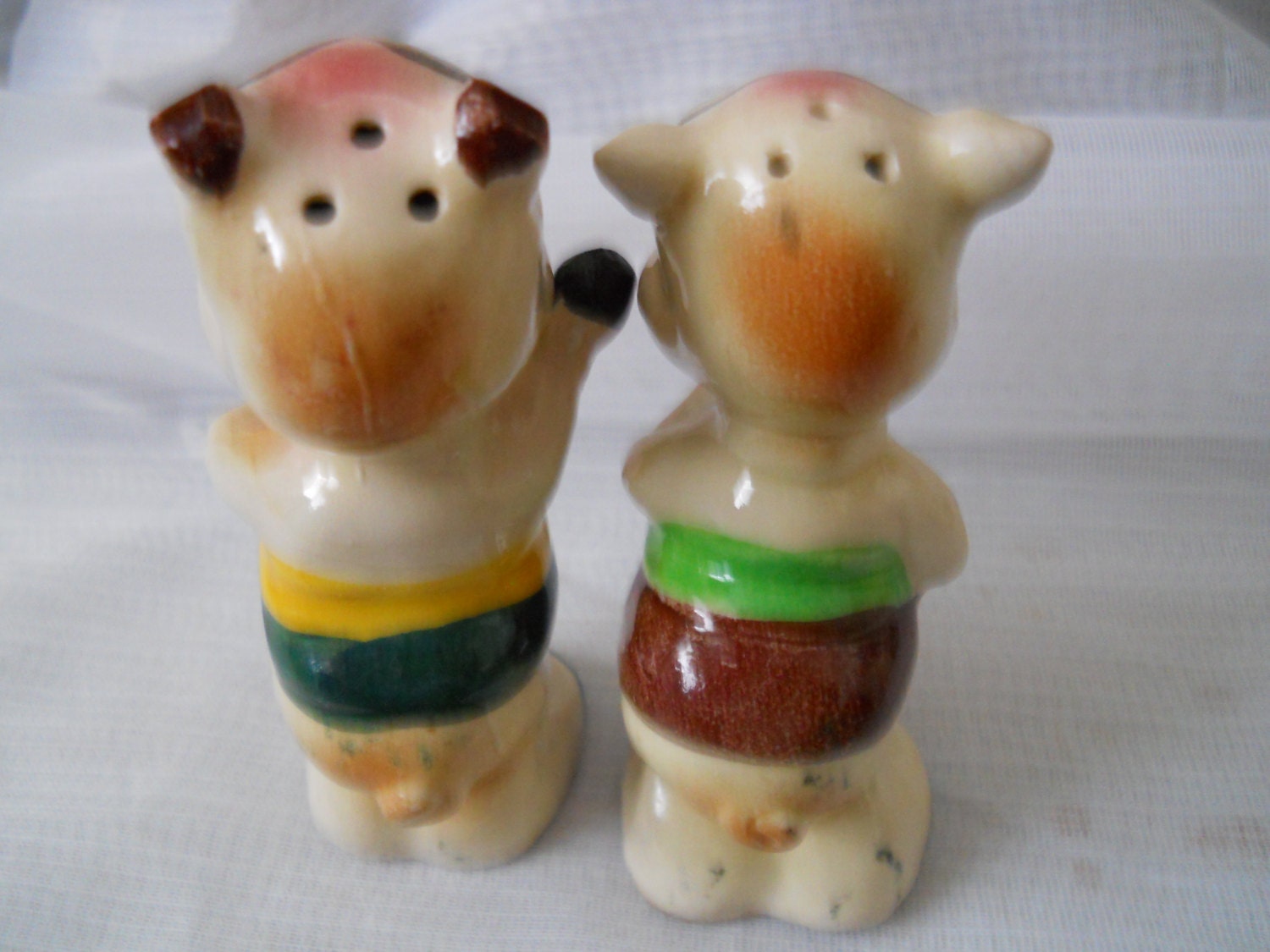 Pig Salt and Pepper Shakers vintage, collectible, Japan, animal