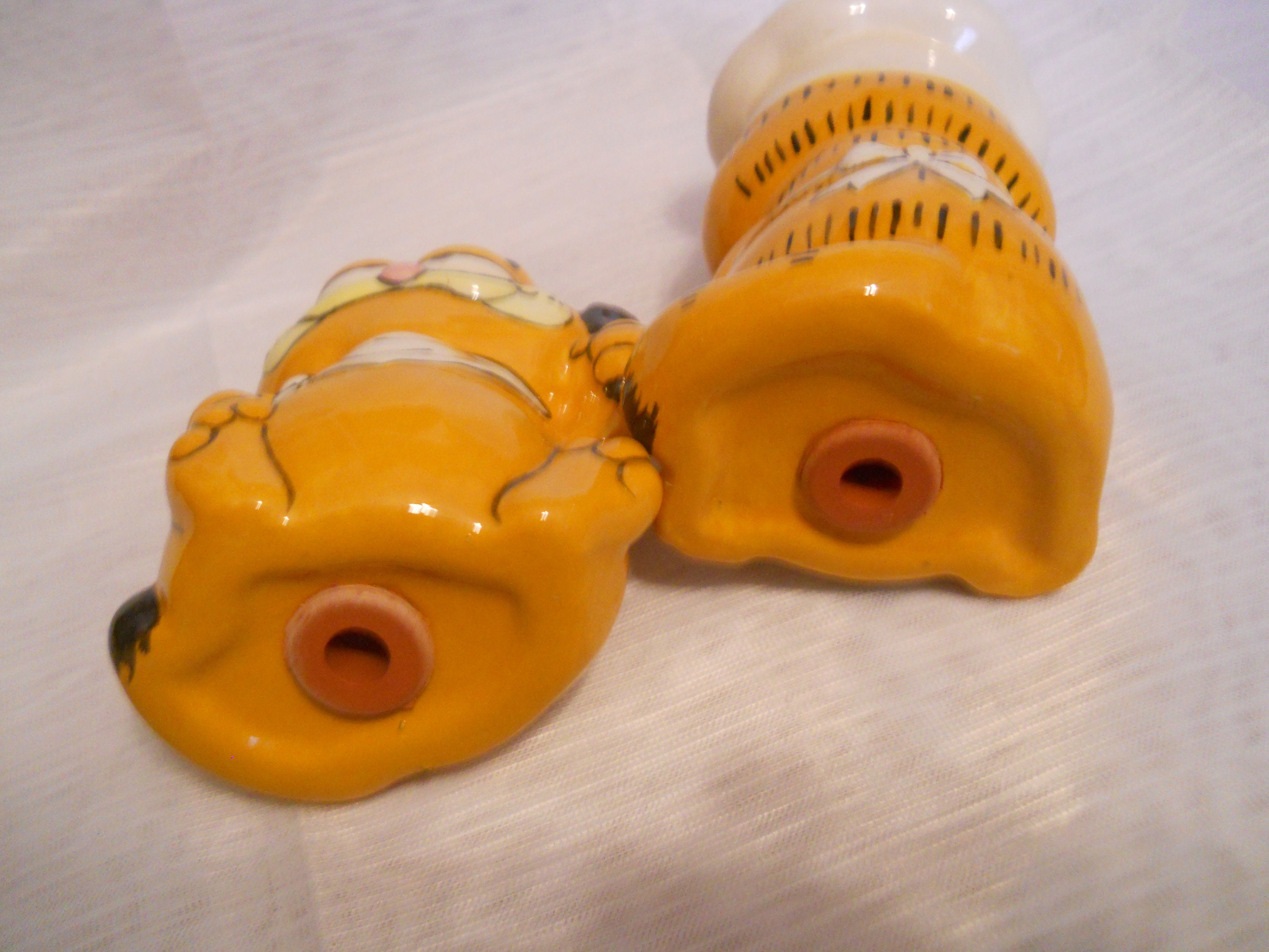 Garfield Salt and Pepper Shakers vintage, collectible