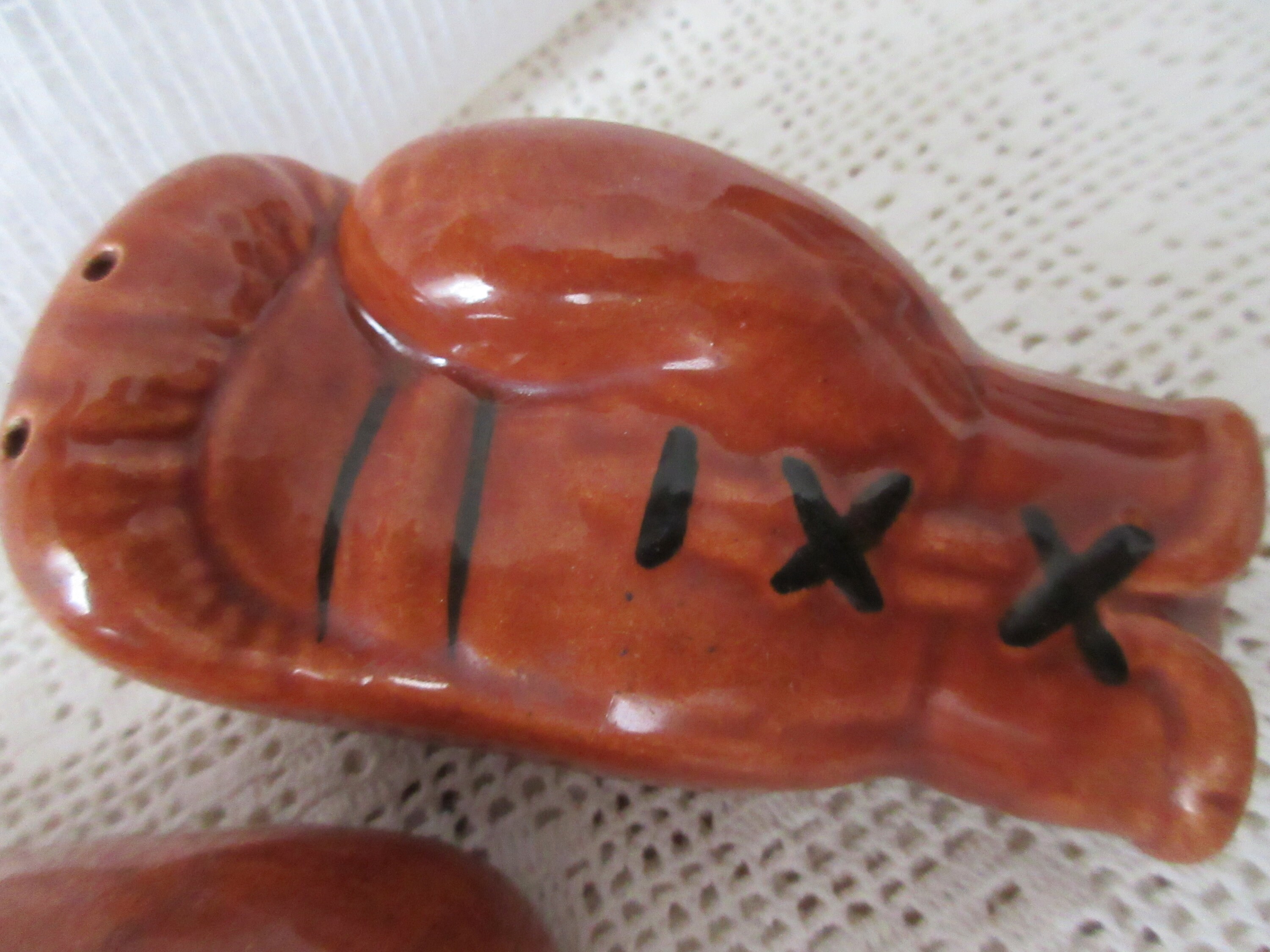 Boxing Gloves Salt and Pepper Shakers vintage, collectible, sport