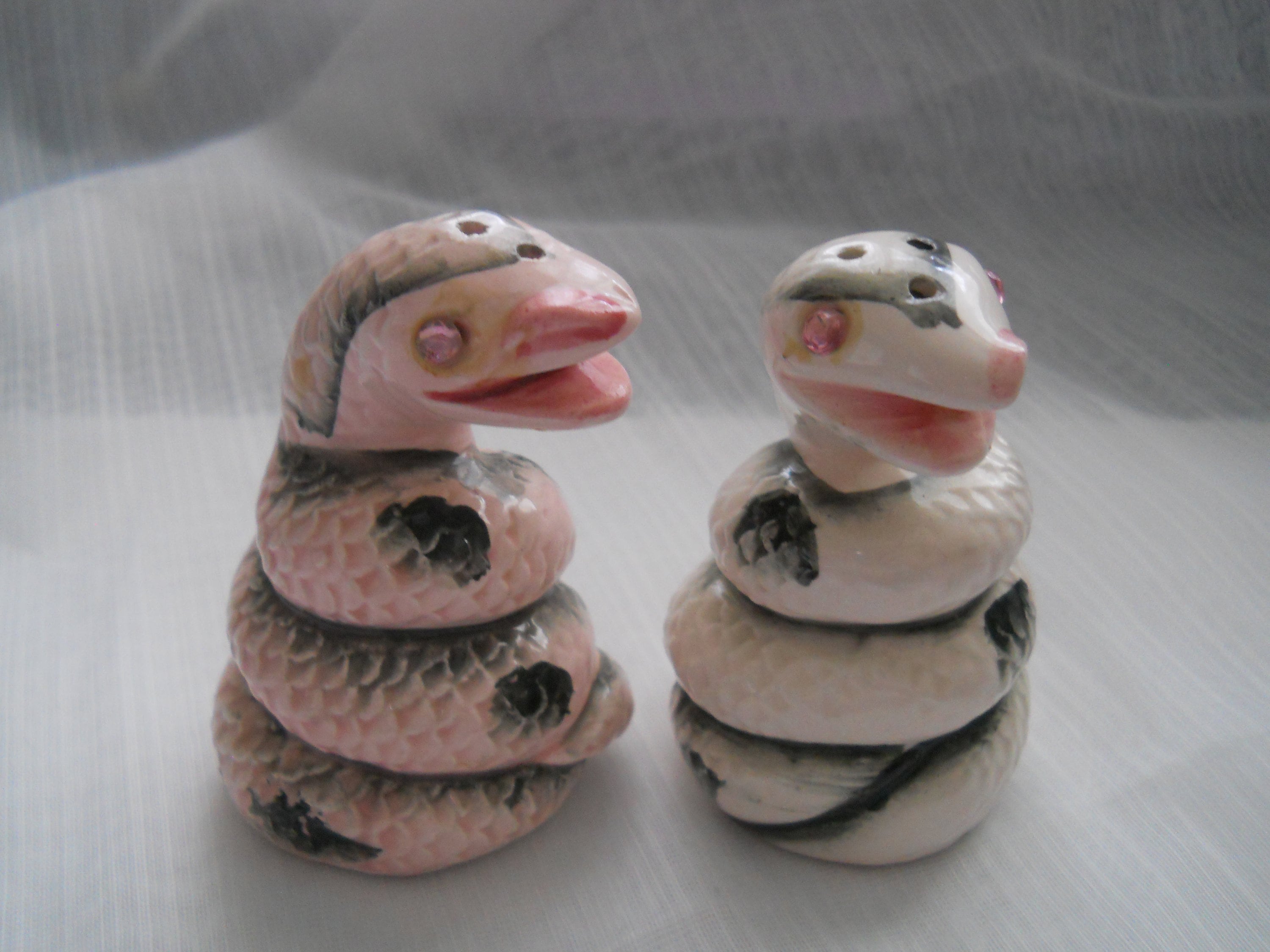 Pink Cobra snake salt and pepper shakers vintage, collectible, Japan