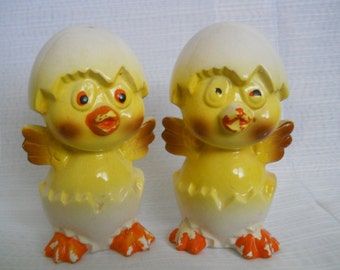 Hatching Chicks Salt and Pepper Shakers - vintage, collectible, chicks, Japan