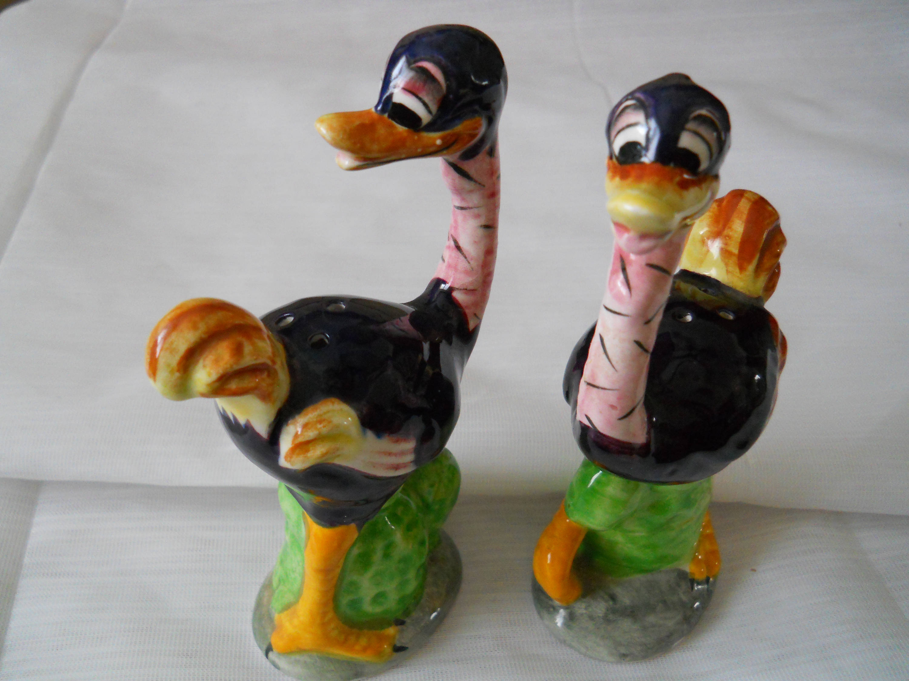 Kitsch Whimsical Ostrich Salt and Pepper Shakers vintage, collectible, Japan, birds