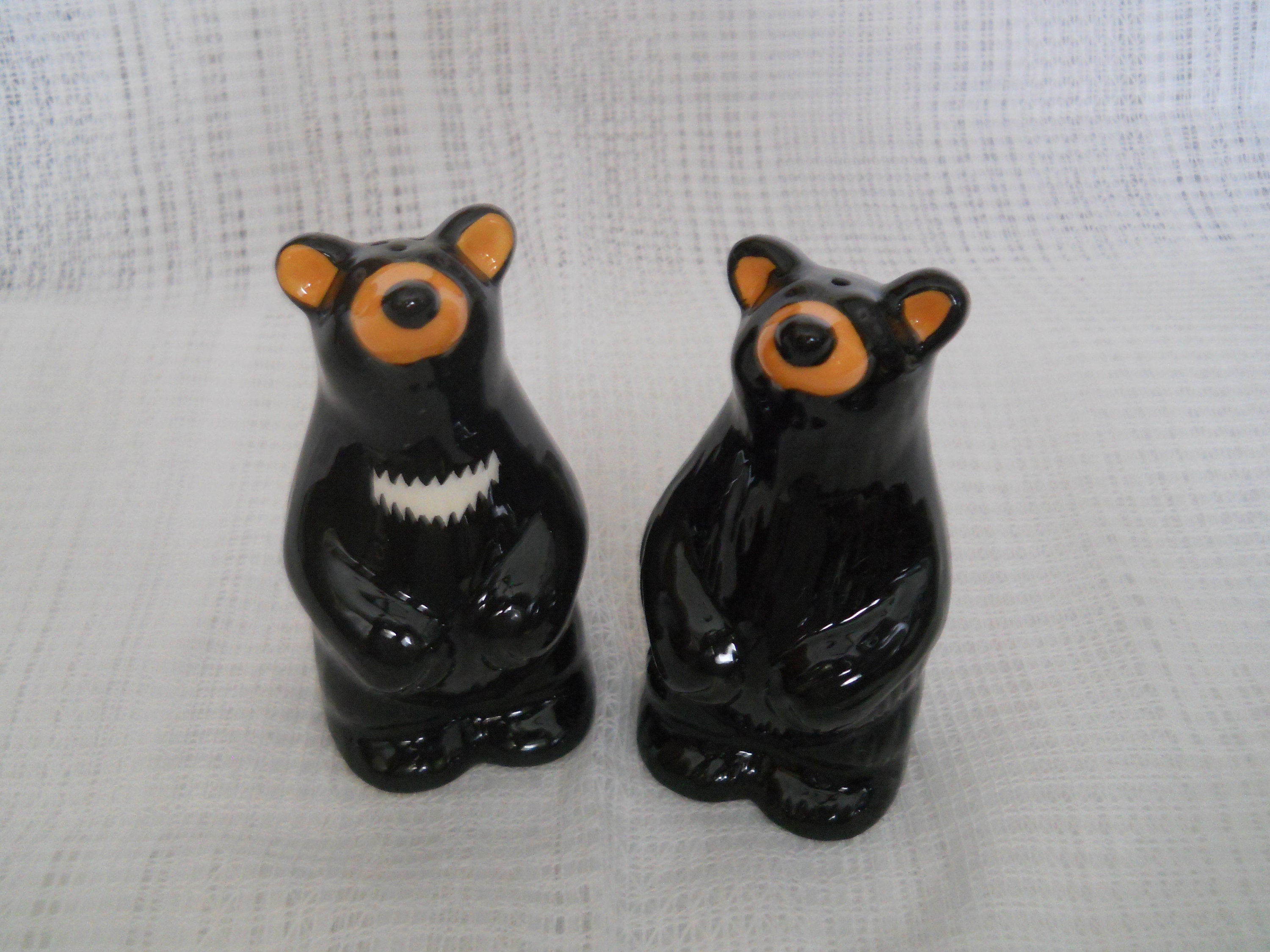 Bearfoots Bear Salt and Pepper Shakers vintage, collectible, animals