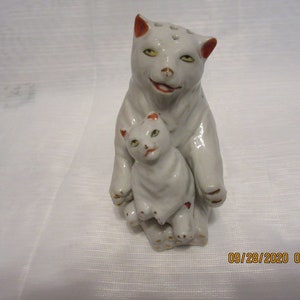 Bear and Cub Salt and Pepper Shakers - vintage, collectible, souvenir, Japan
