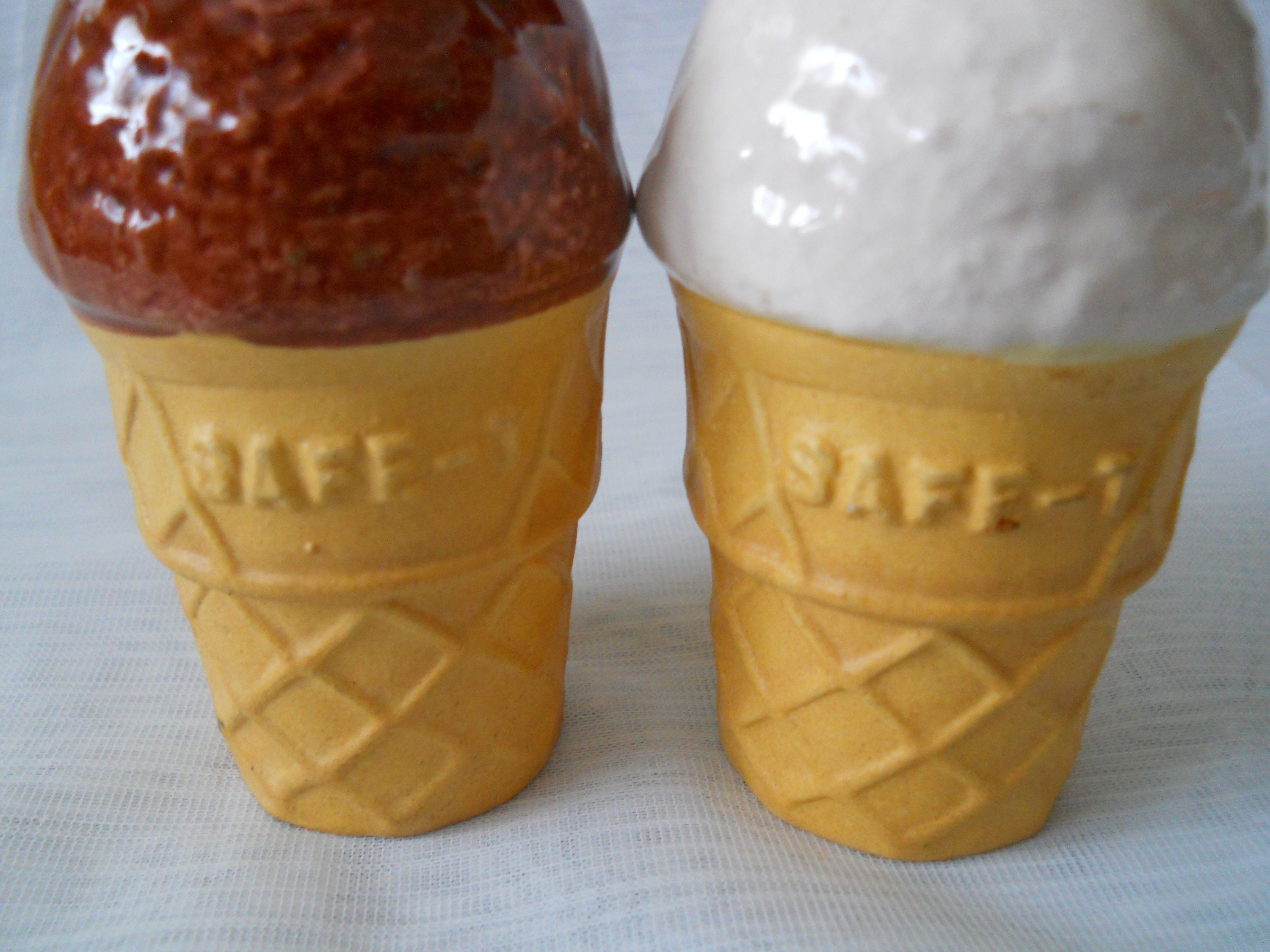 Ice Cream Cone salt and pepper shakers vintage, collectible